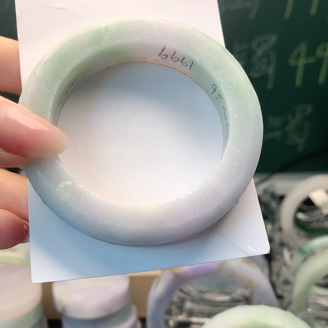 未镶嵌手镯翡翠春彩50-56