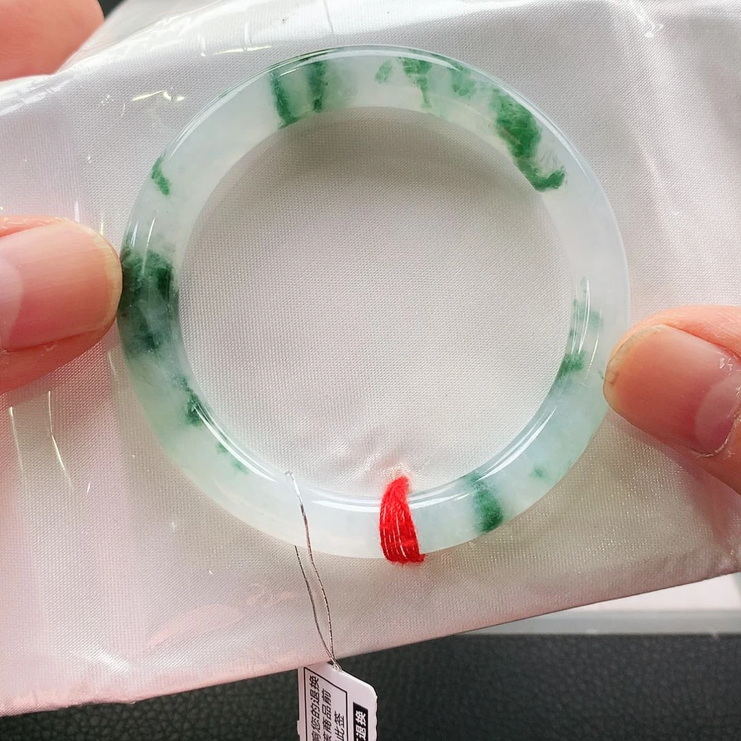 未镶嵌手镯翡翠天然翡翠手镯