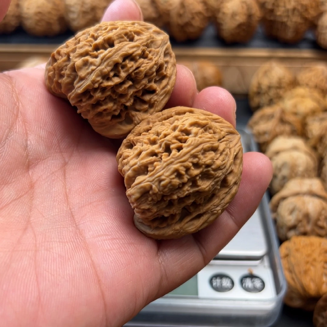 猴头核桃把件文玩核桃，天残南疆