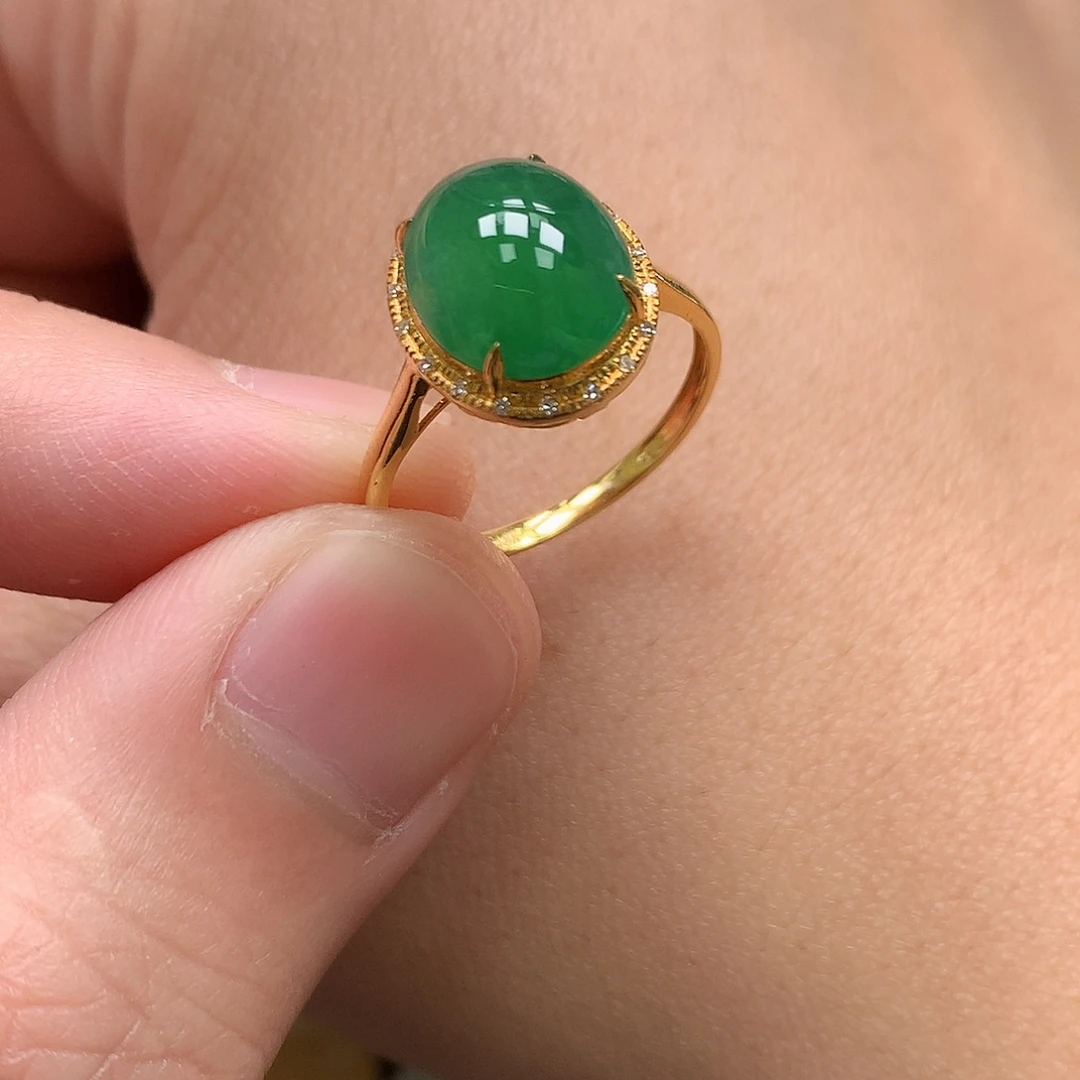 翡翠18K金镶嵌戒指