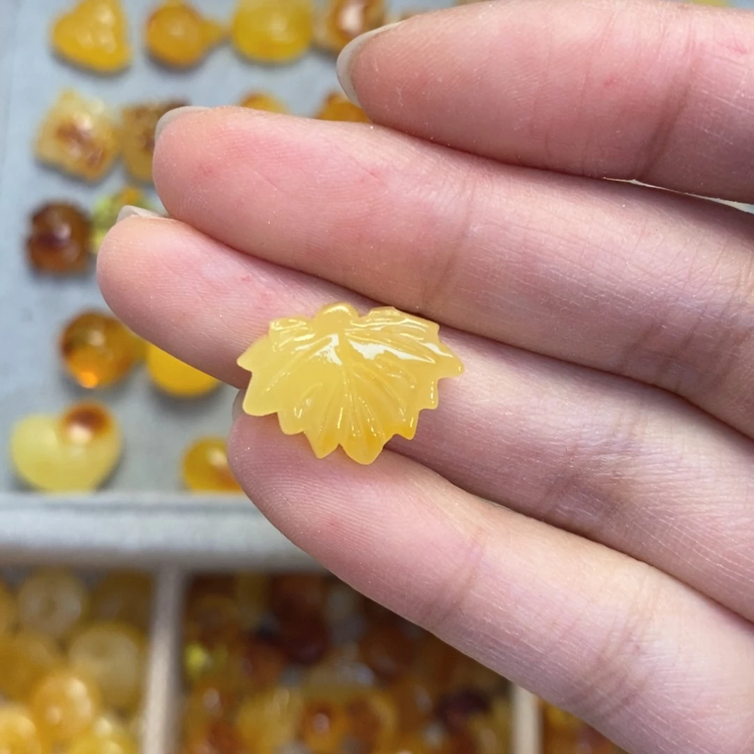 蜜蜡颈饰未镶嵌枫叶