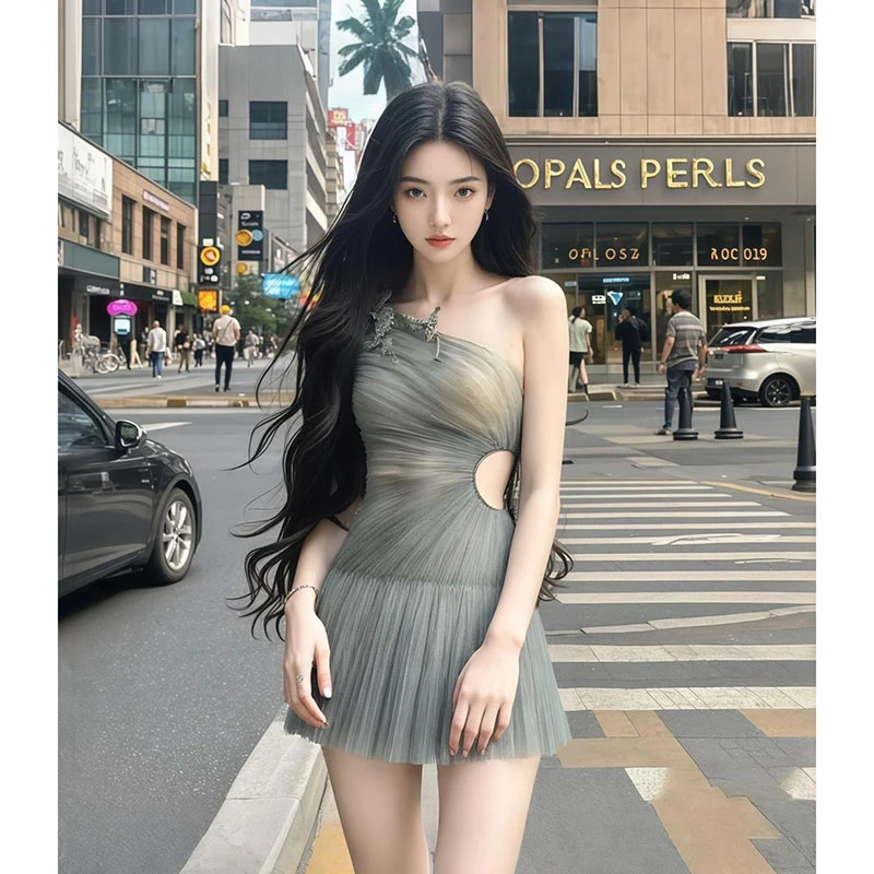 新款小众法式名媛收腰斜领气质镂空包臀裙纯欲风高腰显身材连衣裙