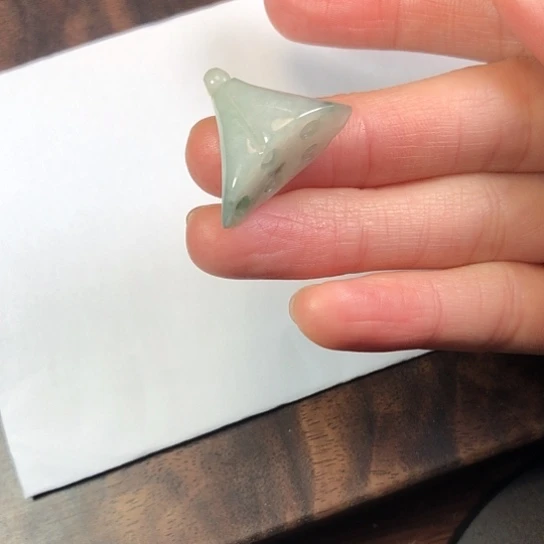 翡翠未镶嵌颈饰缅甸A货，每天下午1点半开播