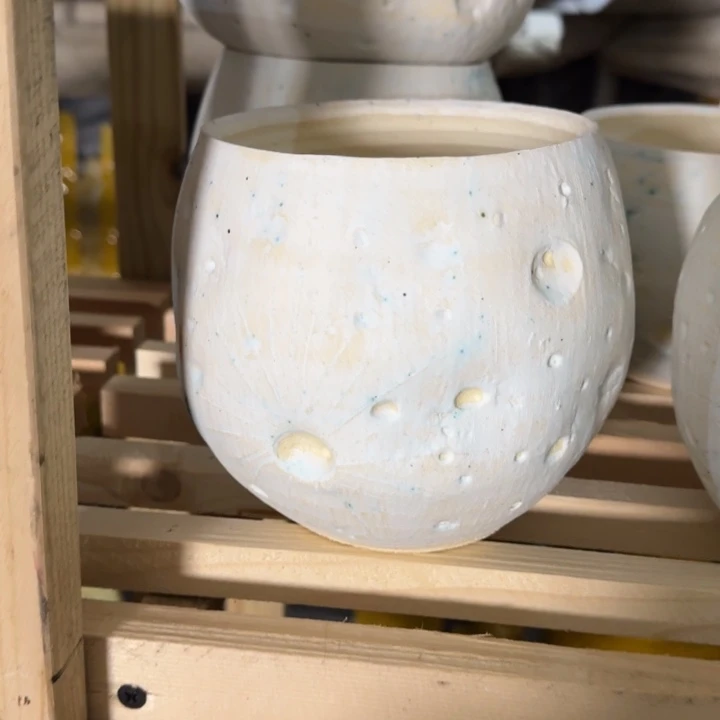 景德镇桌面陶瓷月球杯花盆