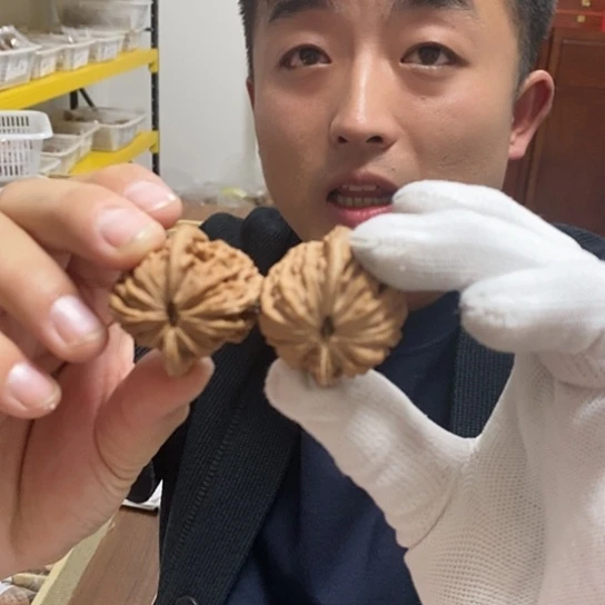 【闪购商品】吊坠文玩核桃四座楼