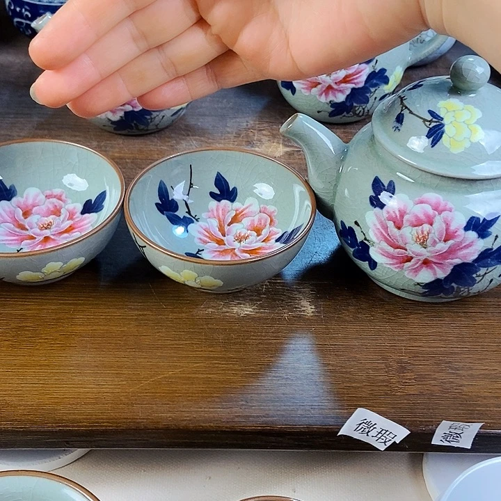 兰***姐瓷片手工制作工艺精湛等