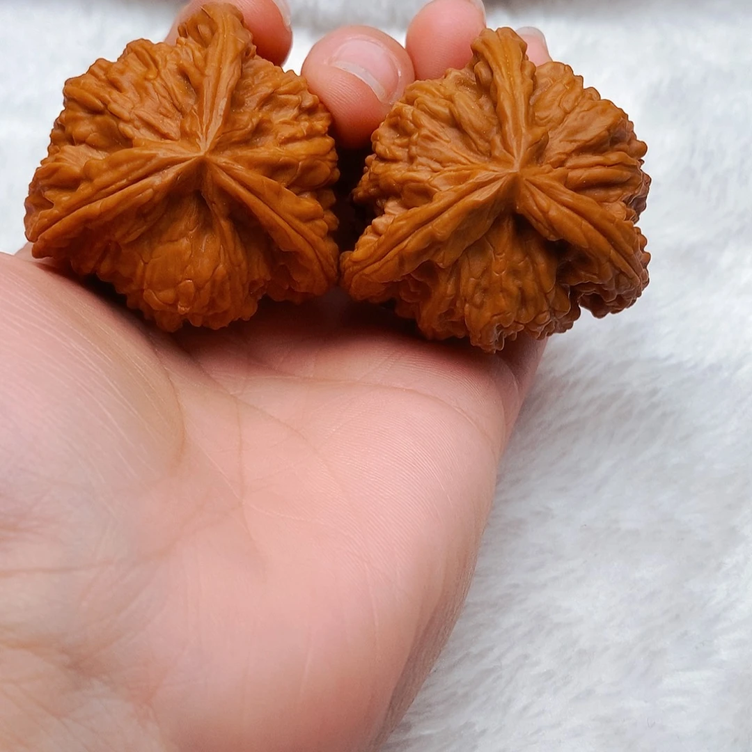 杜***叔吊坠文玩核桃三棱