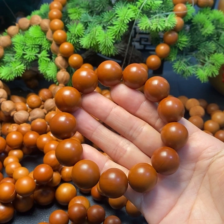 手串橄榄核1.8微瑕光珠