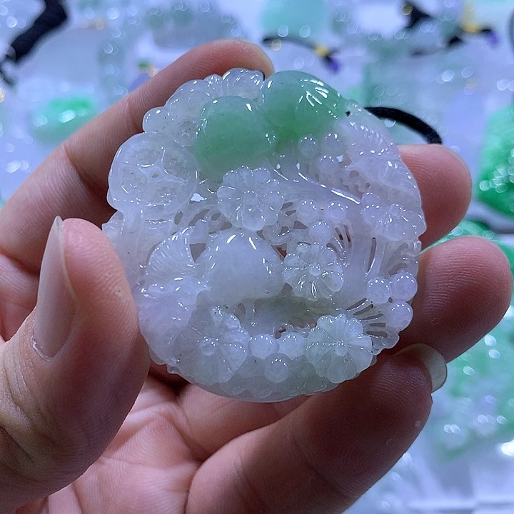 翡翠未镶嵌颈饰天然翡翠A货吊坠