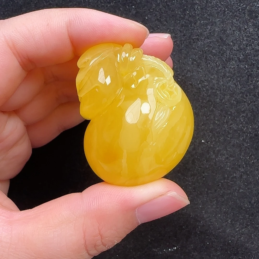 蜜蜡未镶嵌珠宝奇石