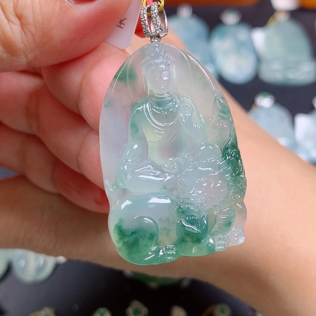 颈饰18K金镶嵌翡翠文殊