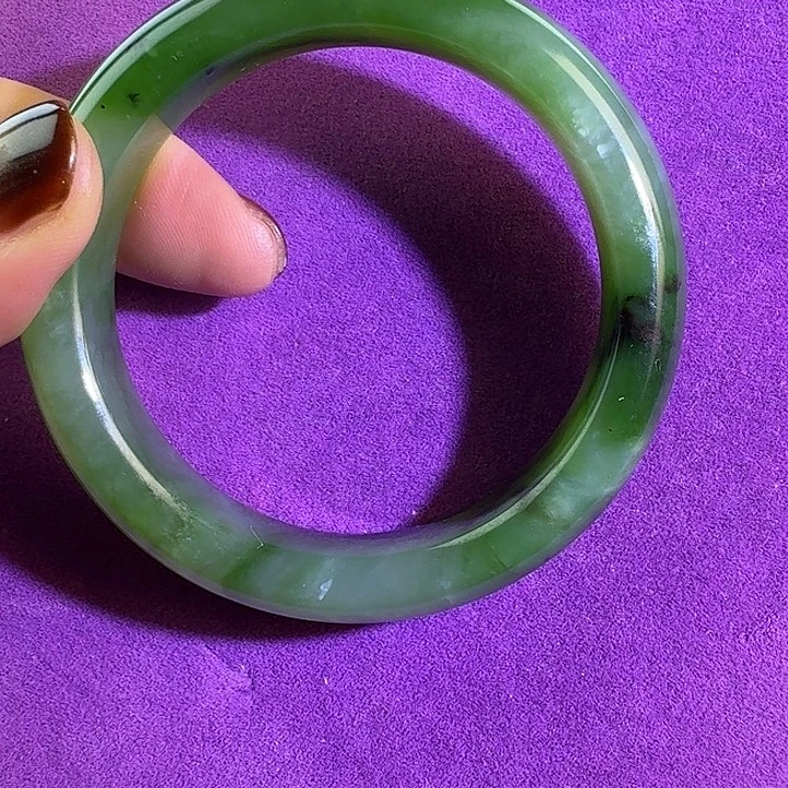 暖***心和田玉未镶嵌手镯