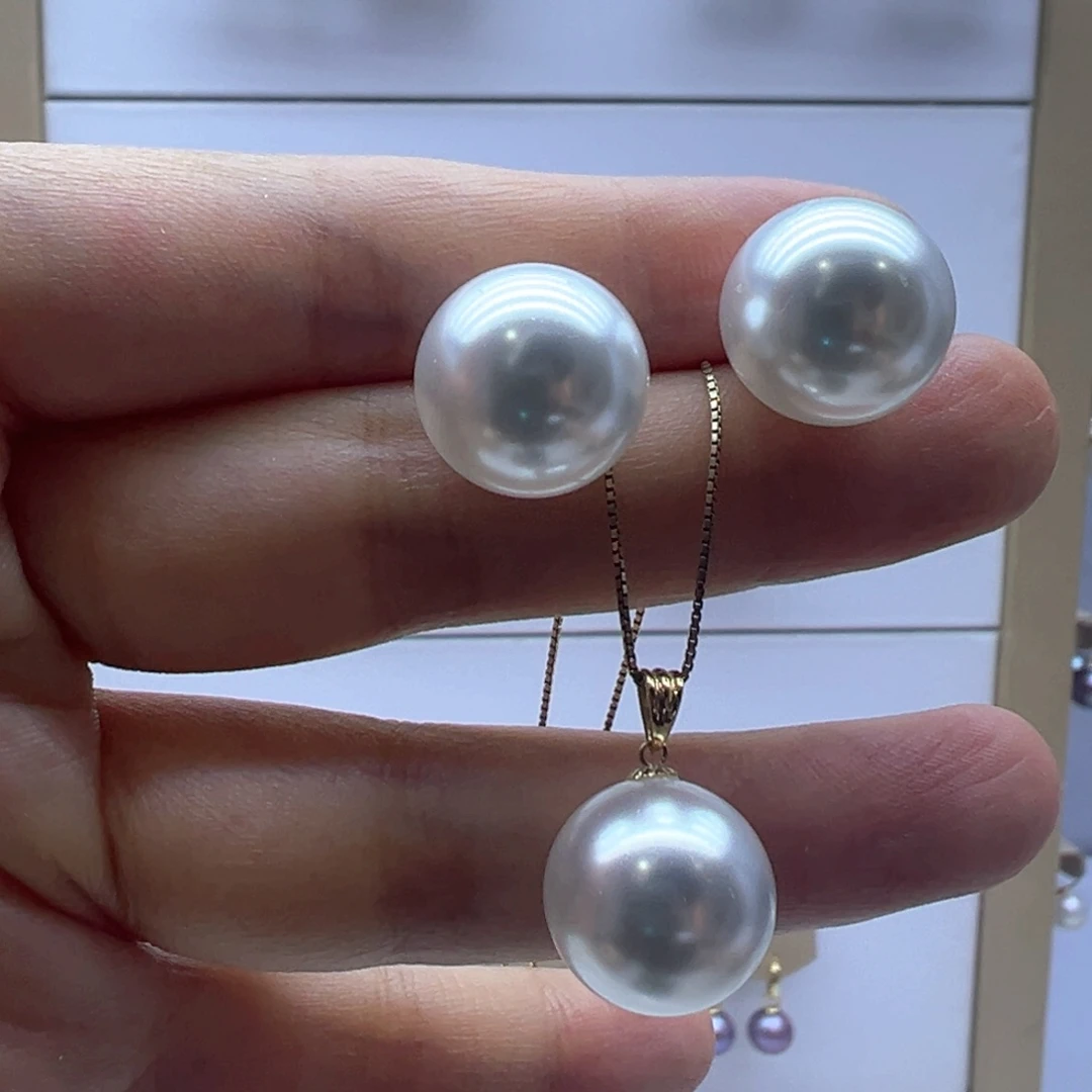 淡水珍珠18K金镶嵌吊坠(赠链)