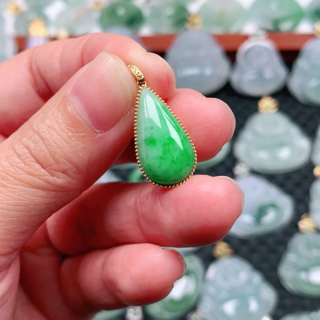 翡翠吊坠(不含链)18K金镶嵌