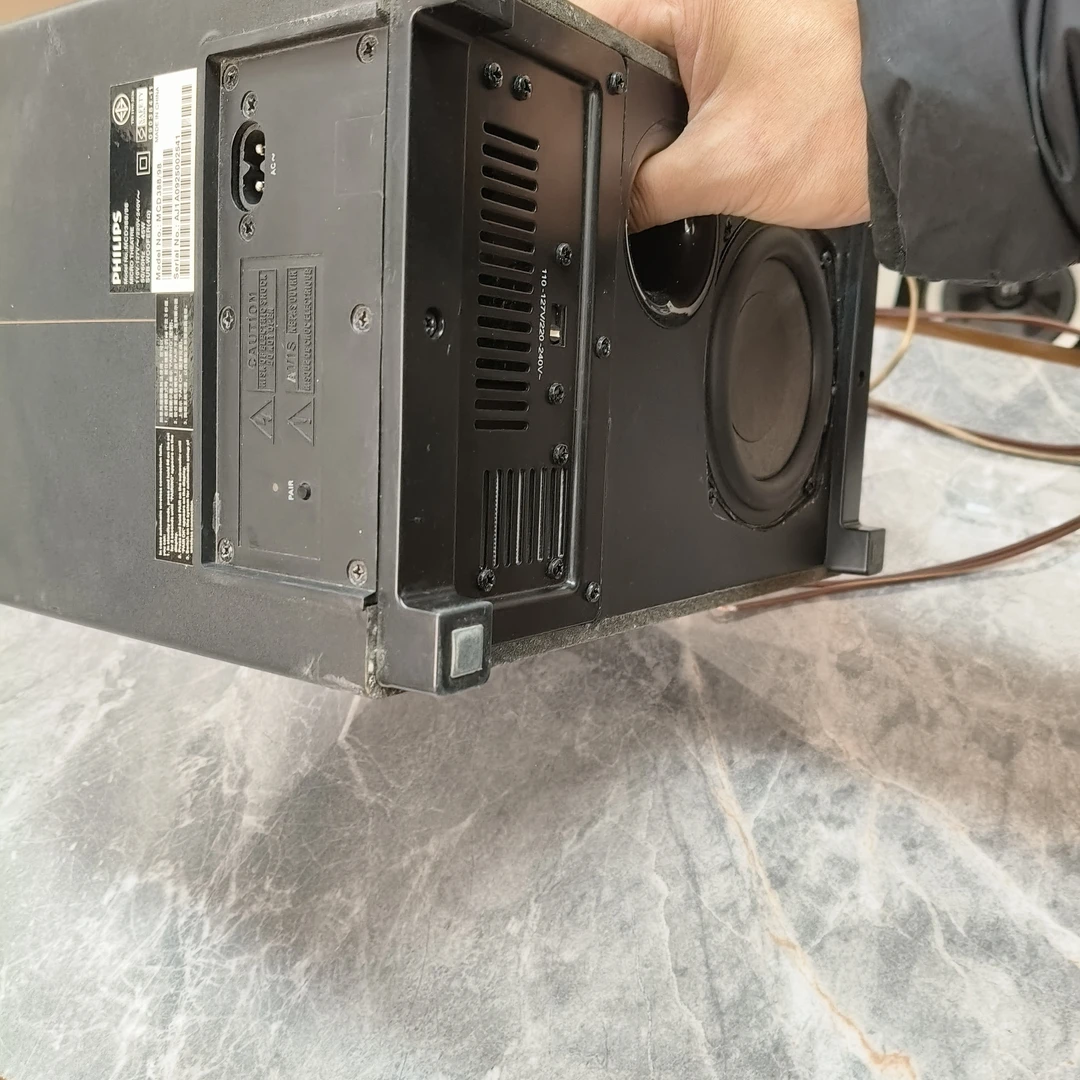 8新  音箱配件出，，邮费自理