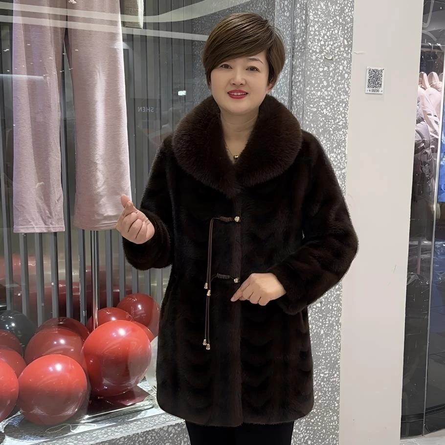 冬季海宁北极貂休闲时尚中长款女士简约气质皮毛一体加厚外套8856