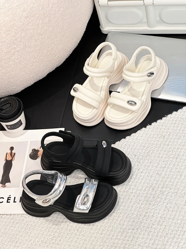 休闲厚底增高时尚凉鞋25年夏季百搭舒适沙滩鞋不累脚女鞋65-180