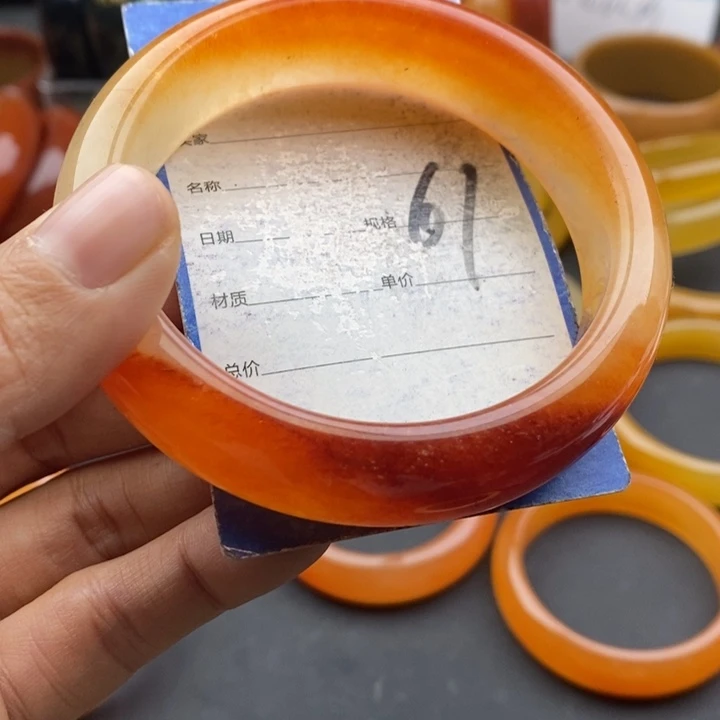 未镶嵌手镯石英质玉