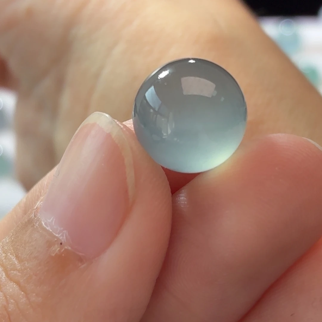 梧***桐定制翡翠未镶嵌卡11.8打孔