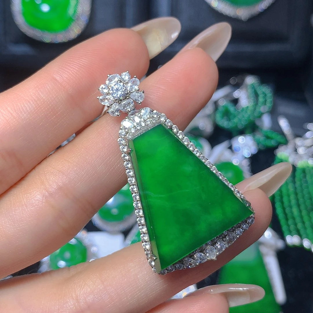 翡翠吊坠(不含链)银S925镶嵌翡翠