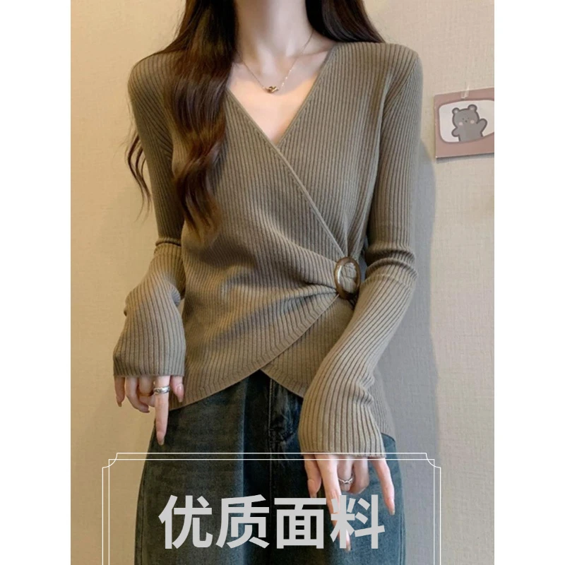 哺乳期上衣秋冬季外出辣妈款V领针织毛衣收腰显瘦喂奶衣服外穿搭