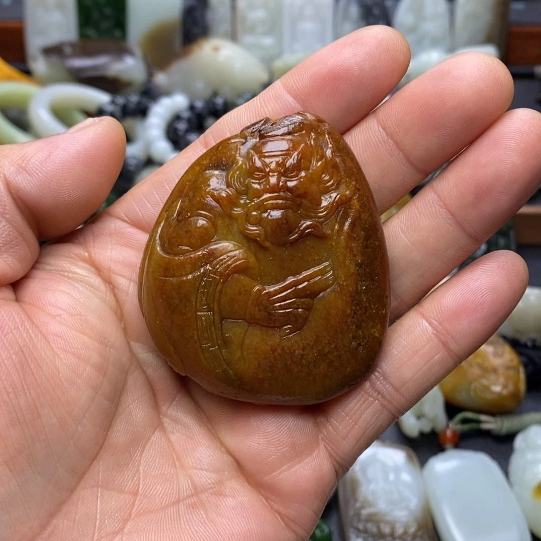 颈饰未镶嵌和田玉守**新