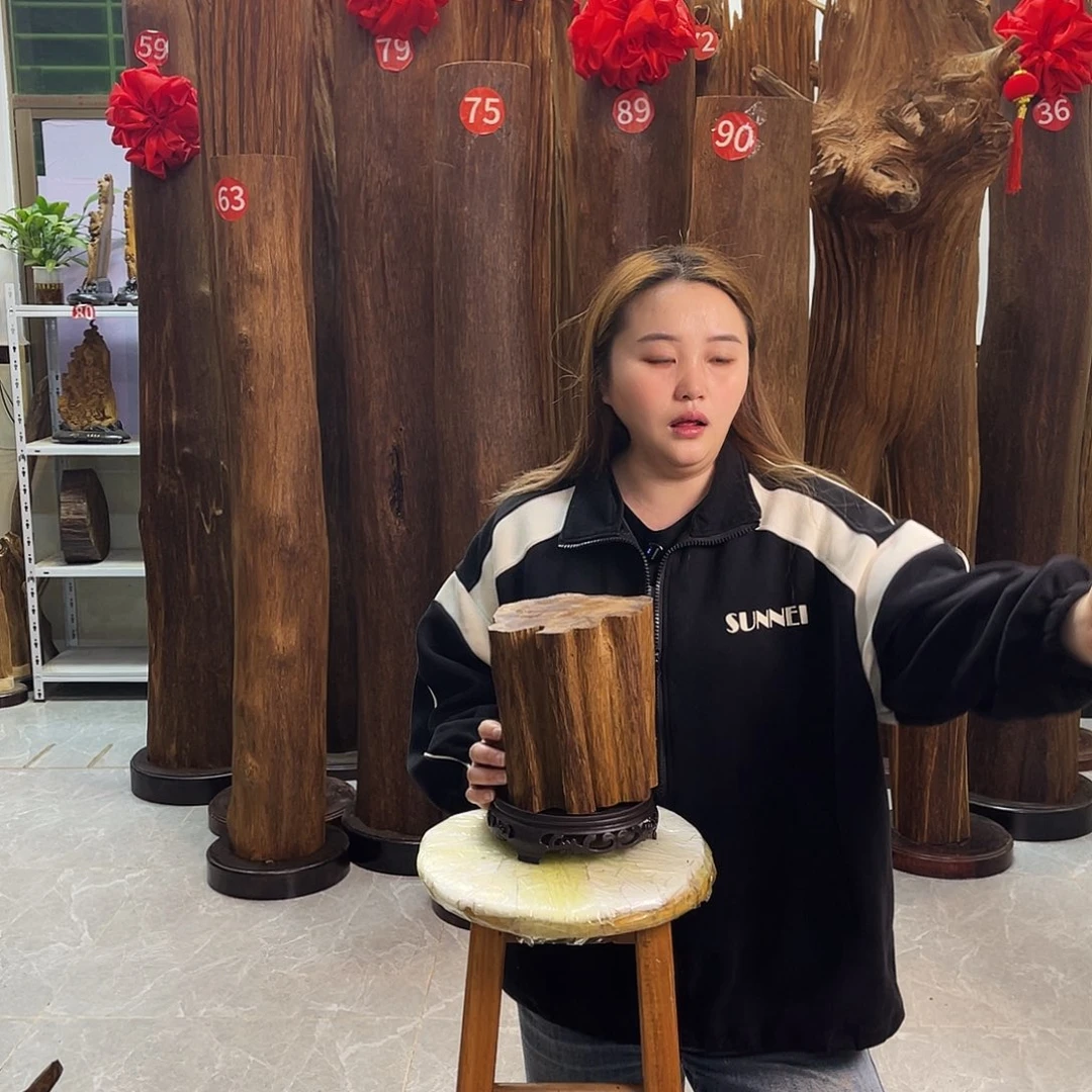 沉香碎屑沉香原材料