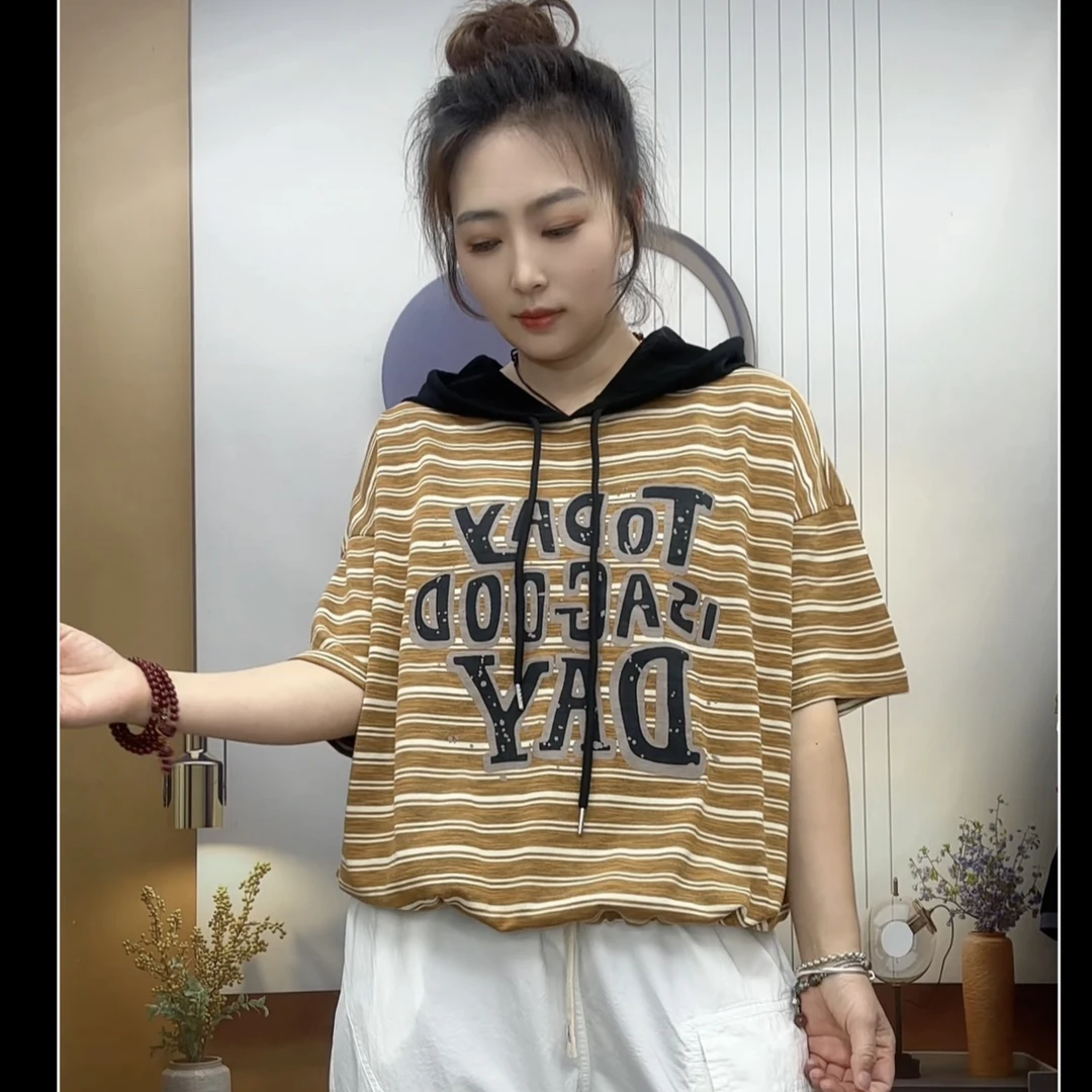 2025夏季新款韩版宽松休闲百搭连帽短袖T恤女时尚条纹印花上衣潮