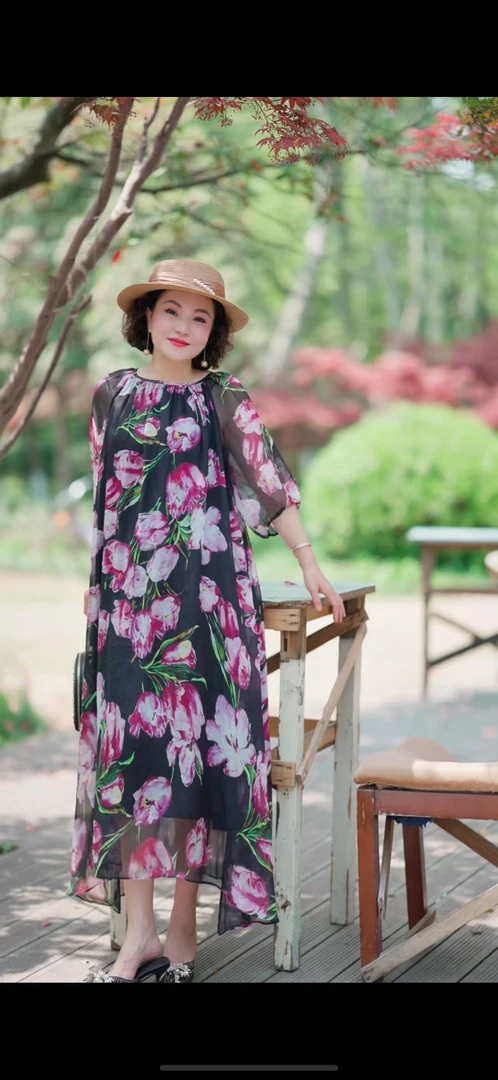 大码碎花中长款连衣裙女春夏季设计感时尚裙子新款显瘦气质百搭女