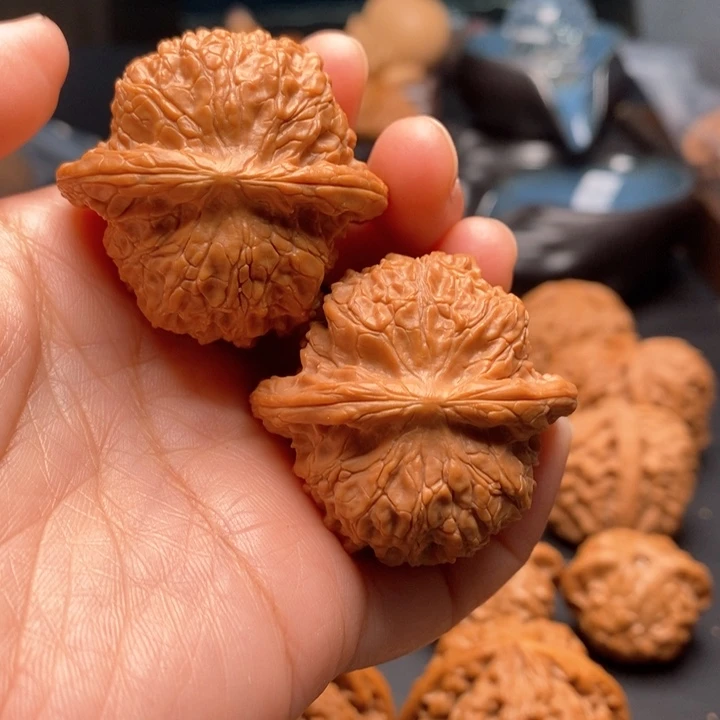 文玩核桃把件血麒麟40尺