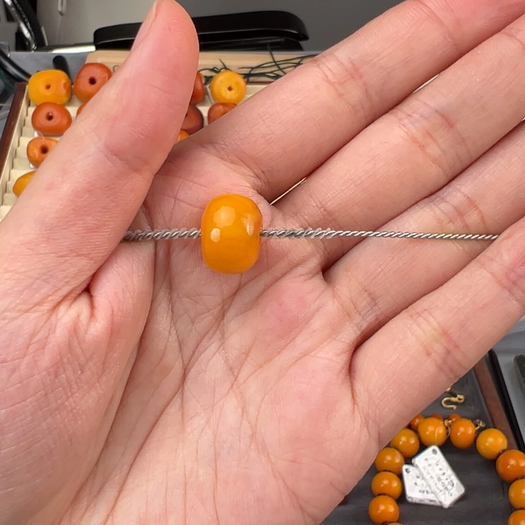 琥珀裸石未镶嵌兰**心定制