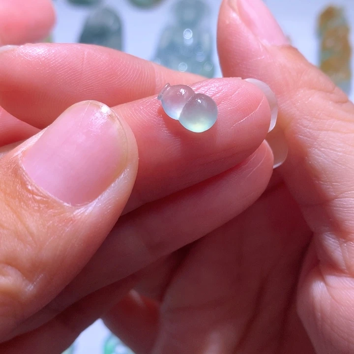 定制翡翠未镶嵌高冰葫芦