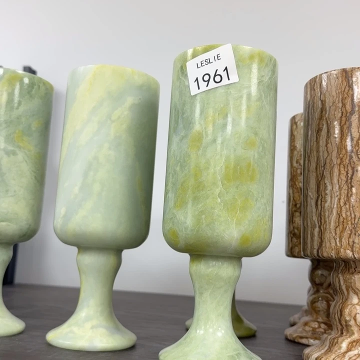 L。 1961。        福利。