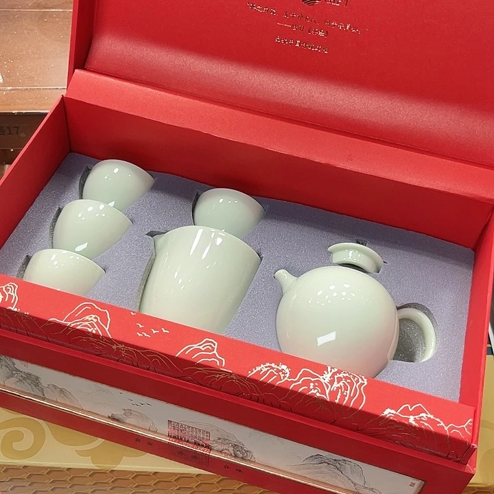 孤品茶具套装等。