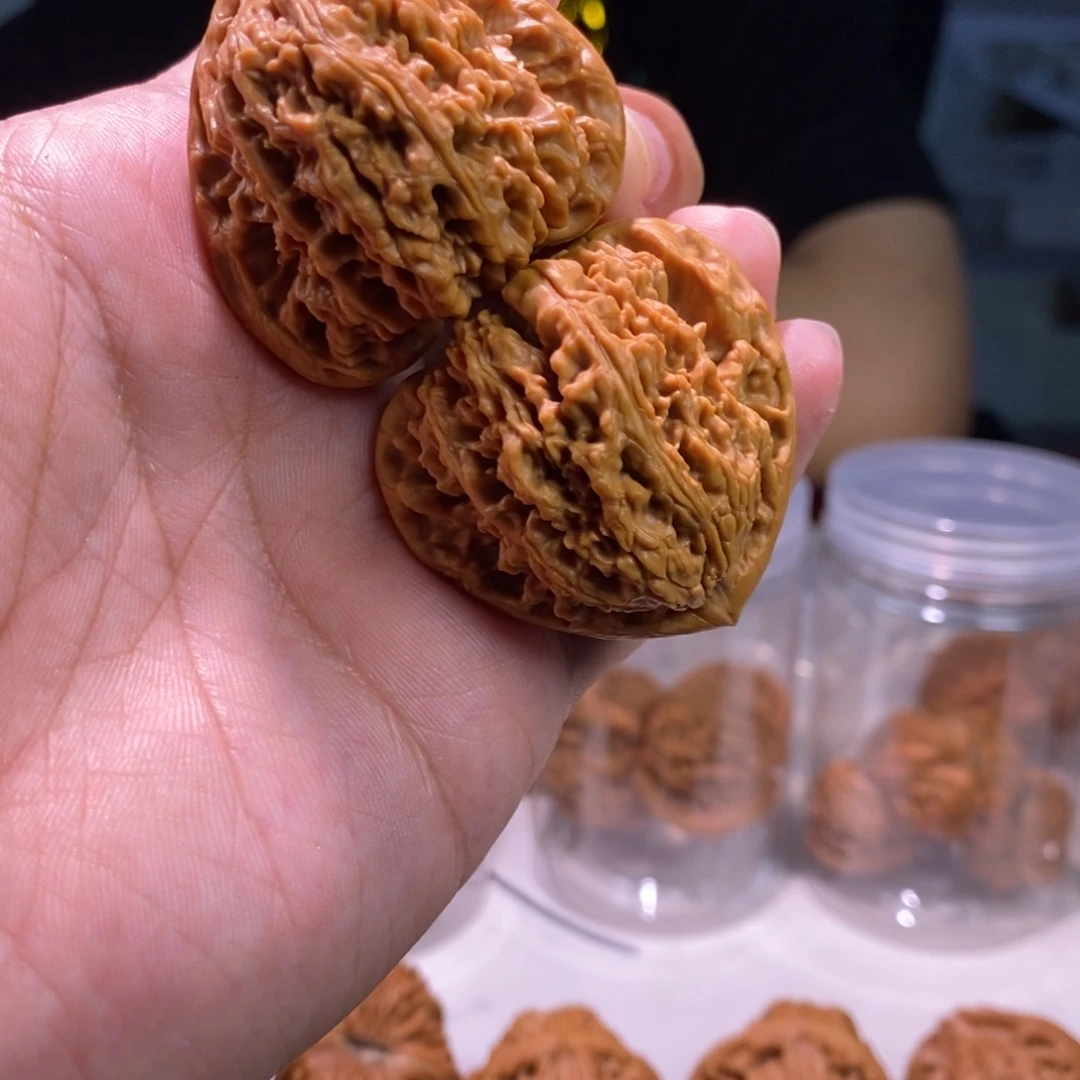 文玩核桃把件三角疆42尺012