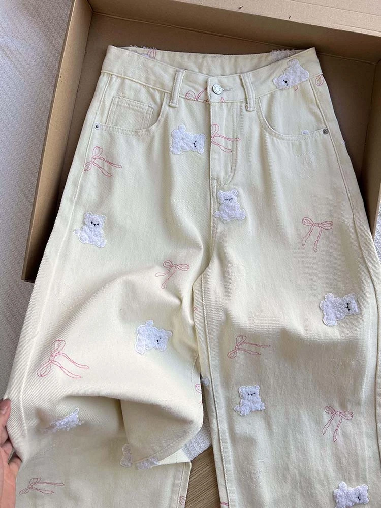 大码微胖奶黄色小熊贴布设计感牛仔裤女春季高腰直筒宽松阔腿裤子
