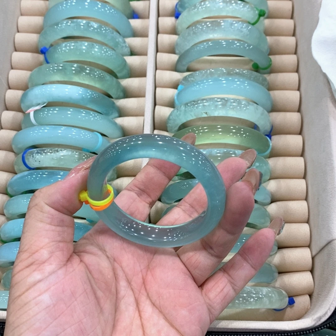岛***月未镶嵌蛇纹石玉手镯