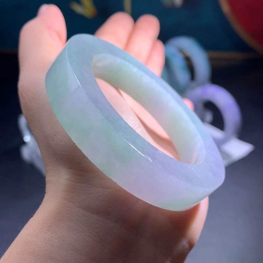 未镶嵌特价大漏春彩定制翡翠