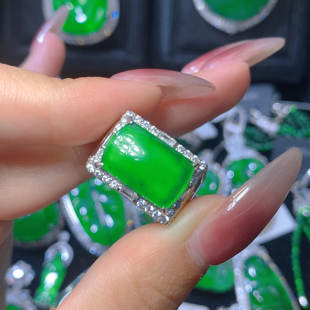 翡翠颈饰银S925镶嵌翡翠