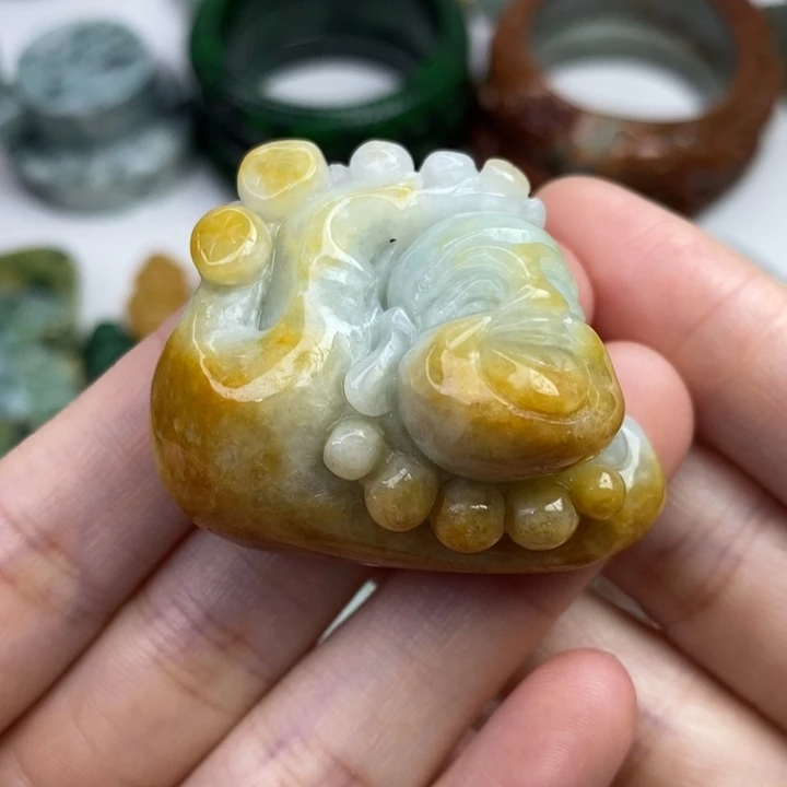 颈饰未镶嵌翡翠吊坠