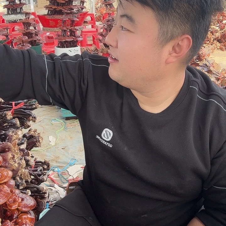 无花朵柳****修灵芝花开了