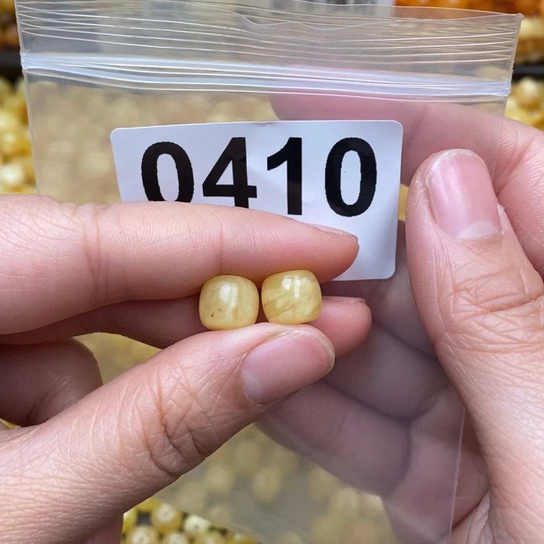 蜜蜡珠宝奇石未镶嵌