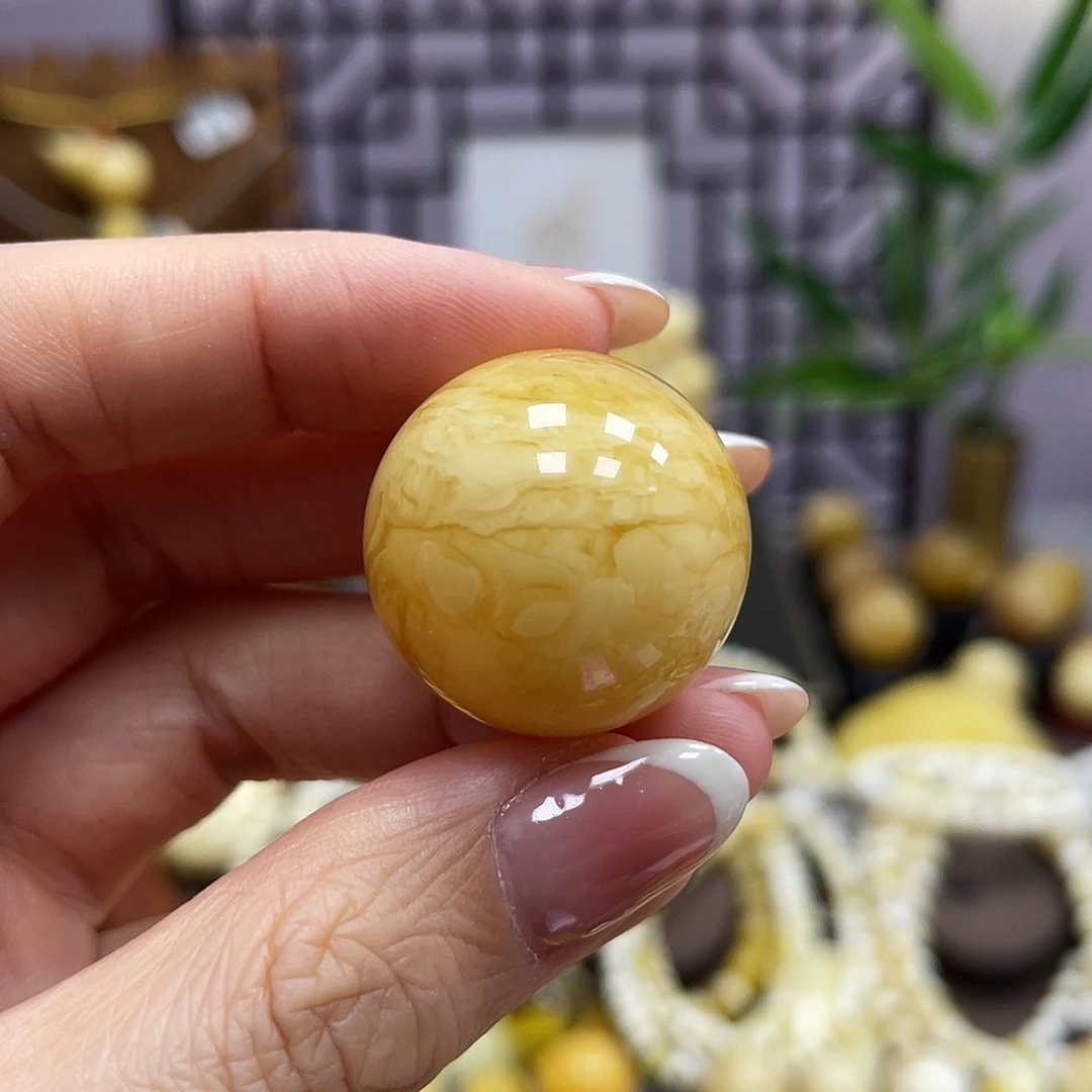 未镶嵌琥珀裸石薄*街23.7mm瑕疵