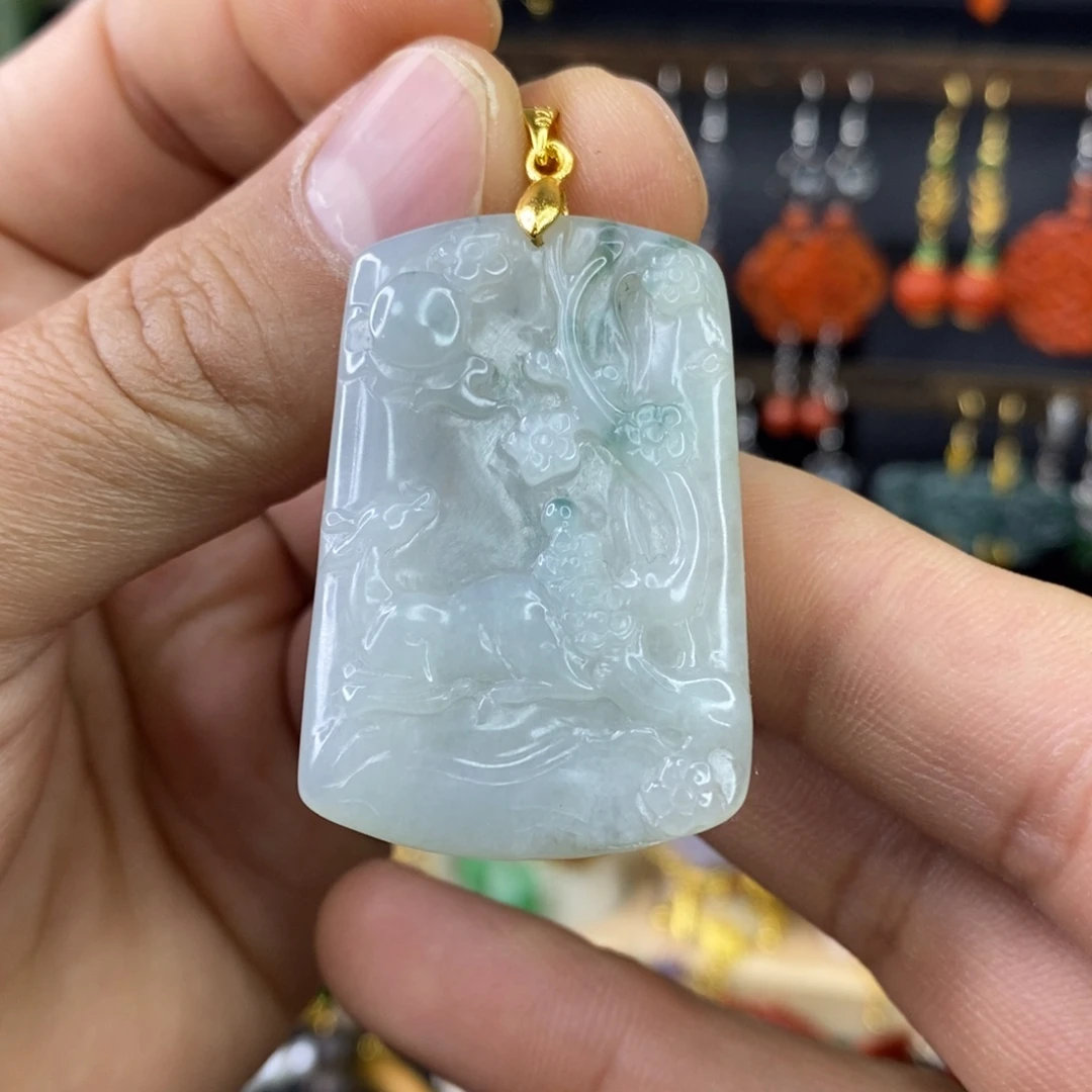 颈饰未镶嵌翡翠吊坠