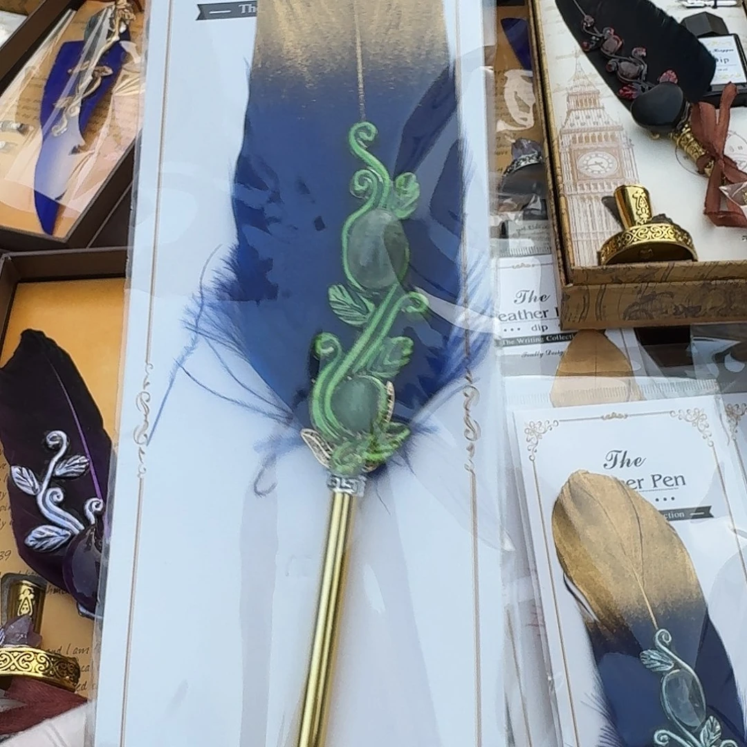 她***。烟晶未镶嵌颈饰绿
