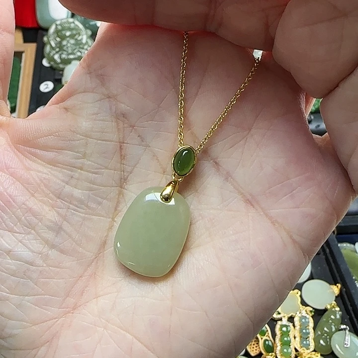 吊坠(赠链)银S925镶嵌和田玉