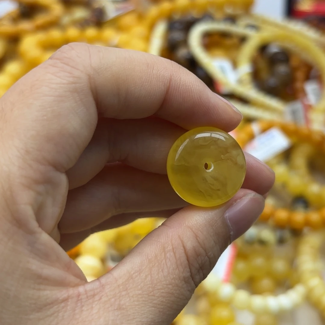 琥珀未镶嵌珠宝奇石
