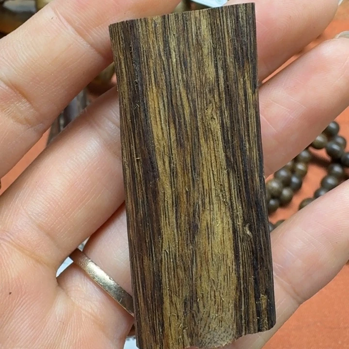 大叶紫檀（黑酸枝木类）