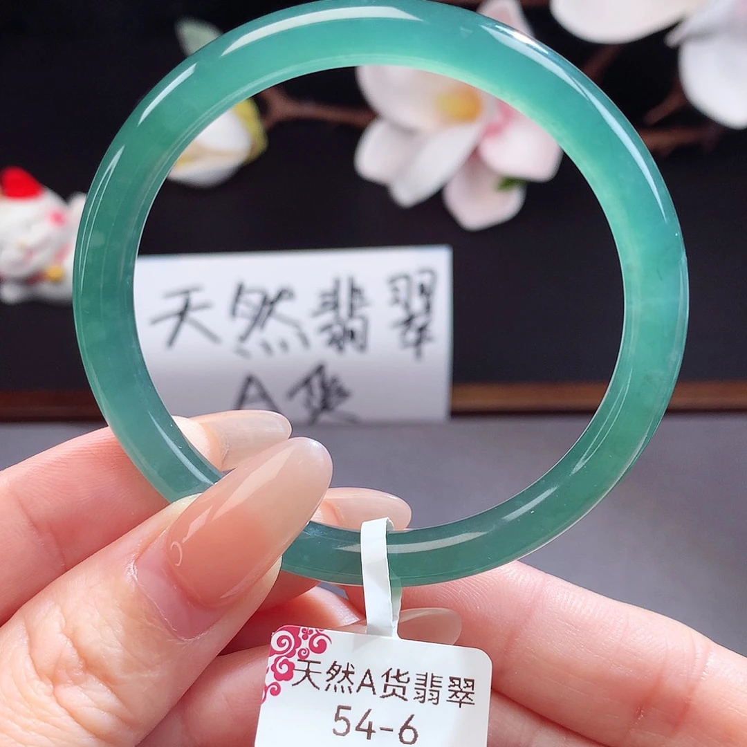 翡翠手镯（圆镯）未镶嵌