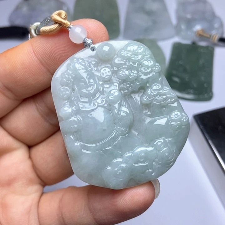 翡翠未镶嵌颈饰翡翠